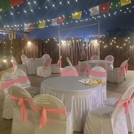 Hotel Pearl Wood Zirakpur Kültér fotó