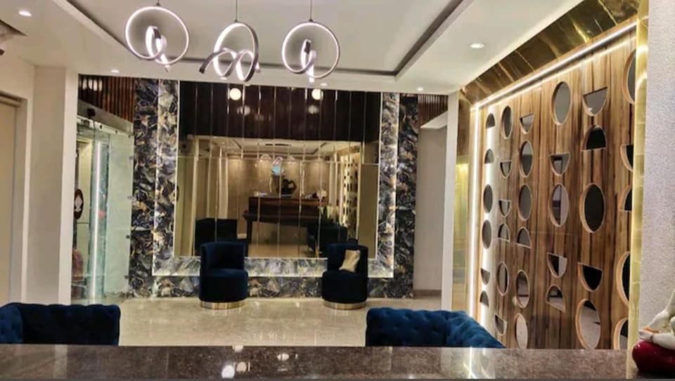 Hotel Pearl Wood Zirakpur Kültér fotó