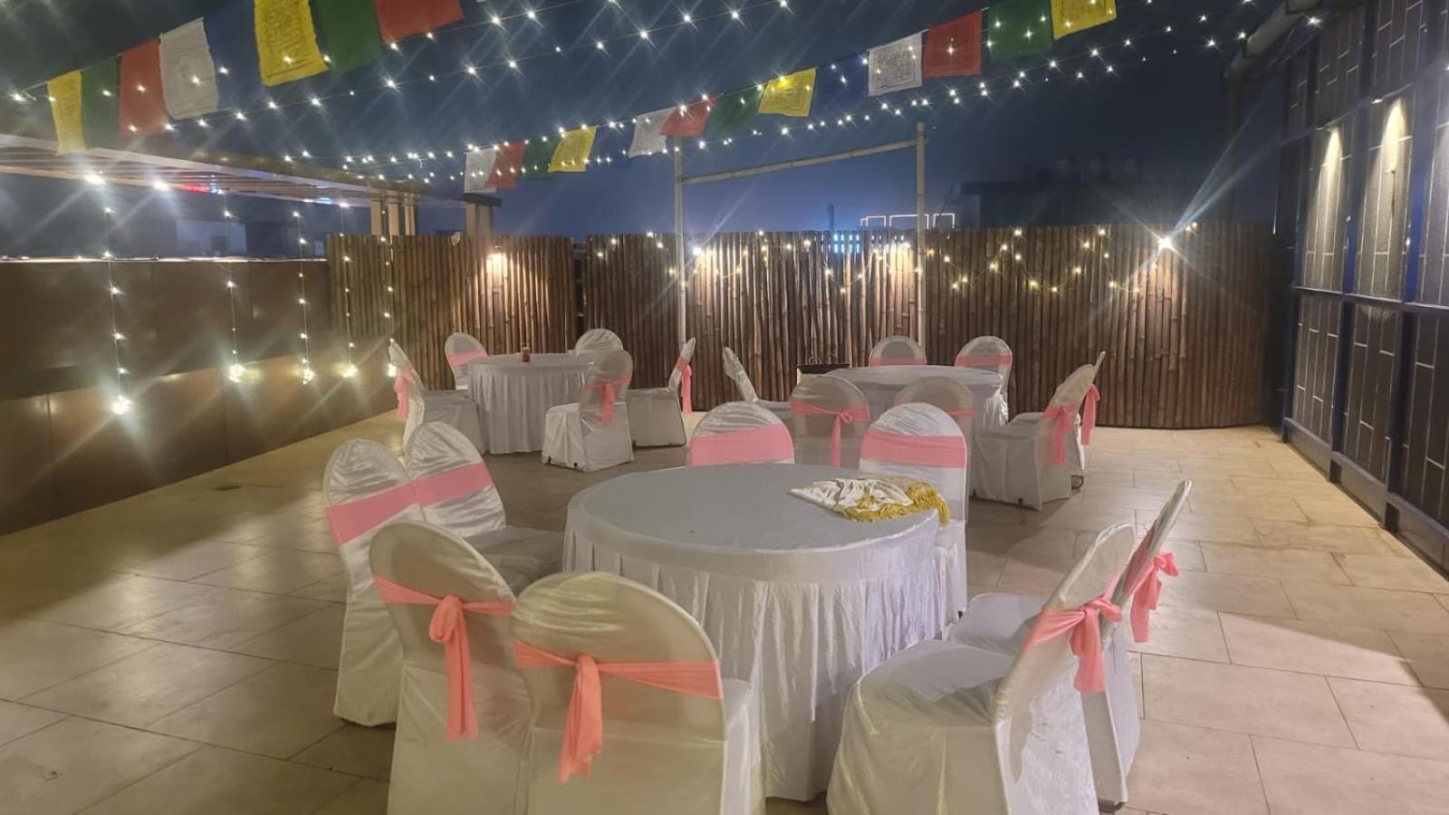 Hotel Pearl Wood Zirakpur Kültér fotó